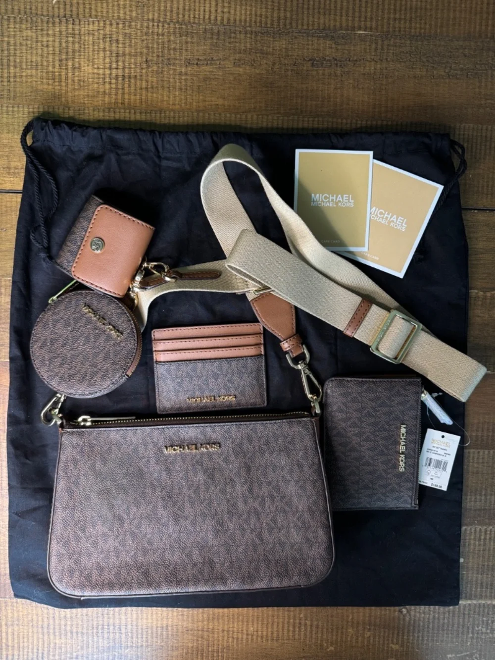 NWT Michael Kors Jet Set